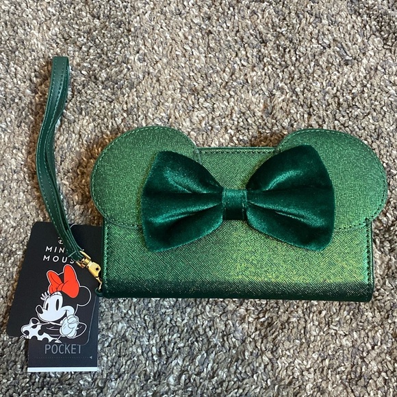 Disney Minnie Mouse Wristlet Dark Green Sparkle Velvet Bow Tech Pocket NWT - Picture 1 of 4
